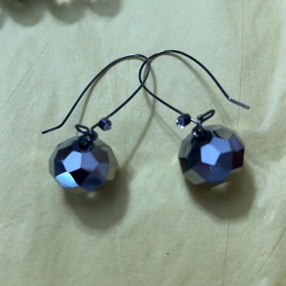 Beautiful Simply Vera Wang bracelet and earring set